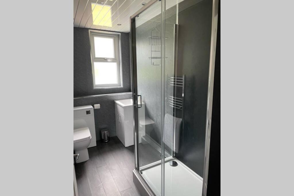 Beautiful Two Bedroom Flat By The Loch Balloch Eksteriør bilde